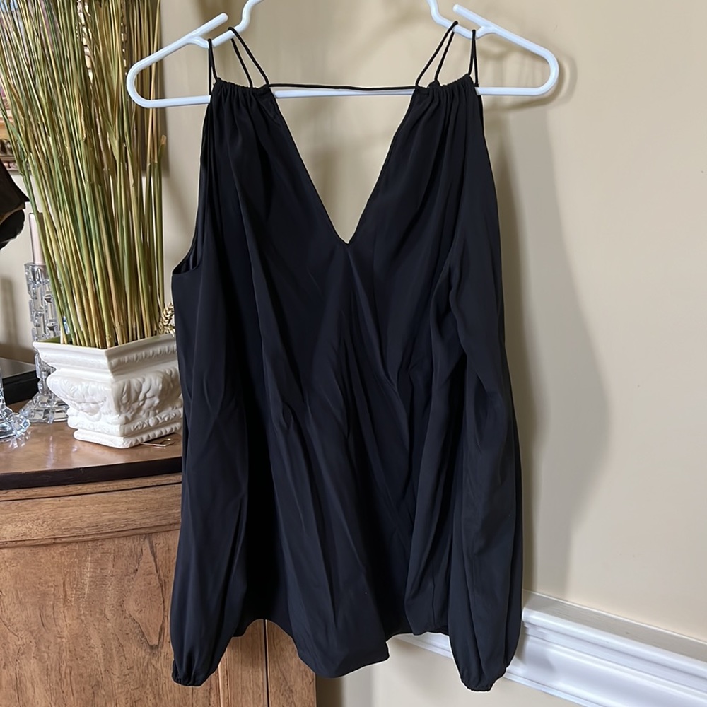 New silk Ramy Brook black open shoulder tunic size small